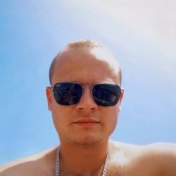 Парень ищет сексуальную девушку в Орле для секса Парень ищет сексуальную девушку в Орле для секса