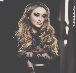 Женщина ищет мужчину в Орле для интимных отношений Женщина ищет мужчину в Орле для интимных отношений